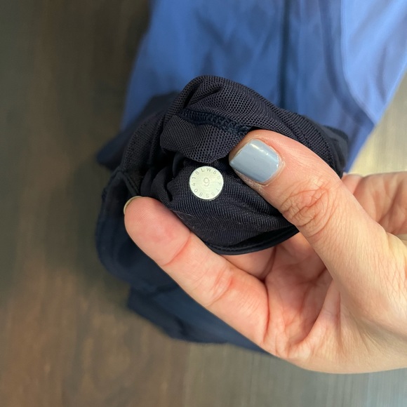 Lululemon blue color block mixed material leggings size 6 - Picture 5 of 7